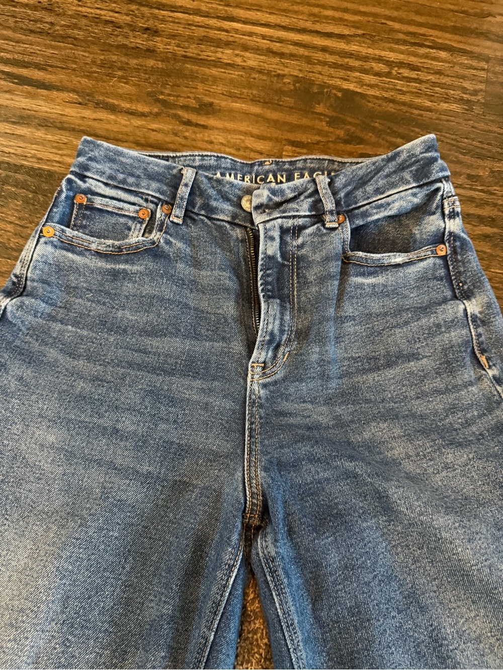 American Eagle Outfitters High-Rise Wide-Leg Jeans in Medium Blue size 4 stretch - Picture 9 of 16